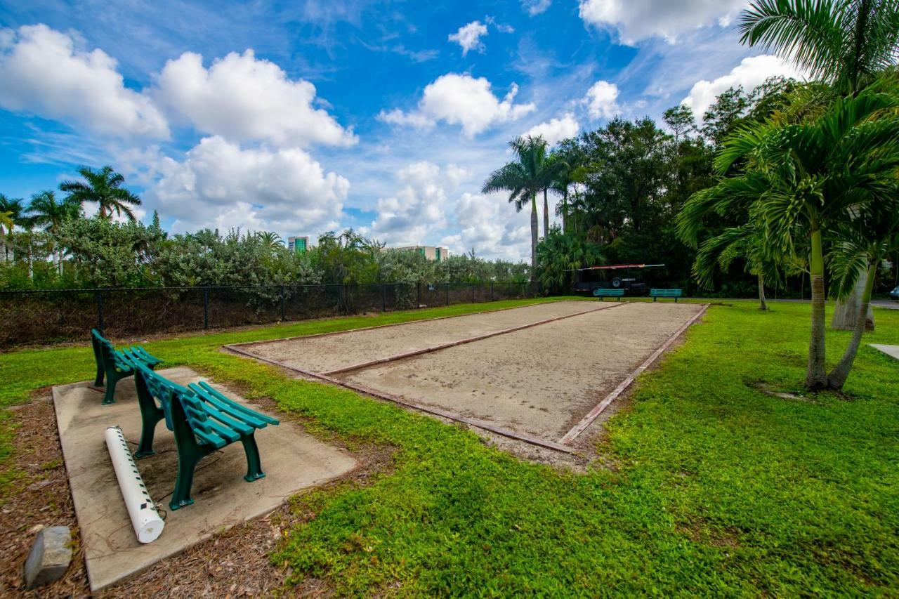 Naples Rv Resort Naples Manor Exterior photo